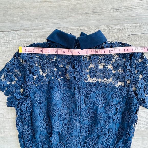 Karl Lagerfeld Navy Collared Lace Sheath Short Sleeve Dress (size 2) - Picture 12 of 13